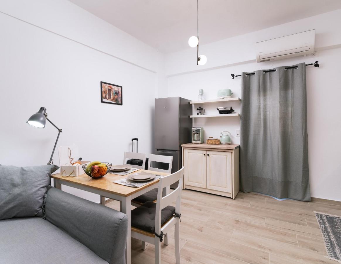 Central Apartments “Evanthia” Pitsidia Exterior photo